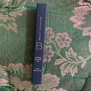 Beautycounter Touch Up Concealer Pen NEW